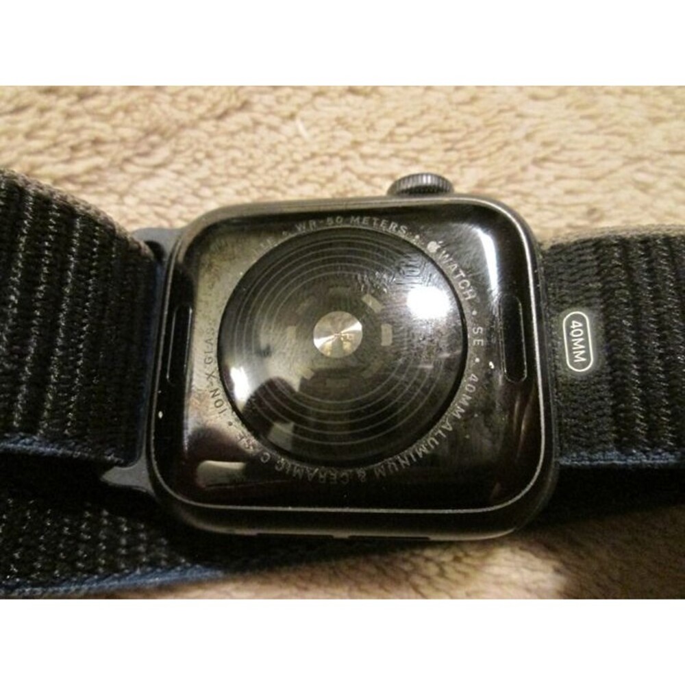 Apple Watch SE 40mm - Picture 2 of 2